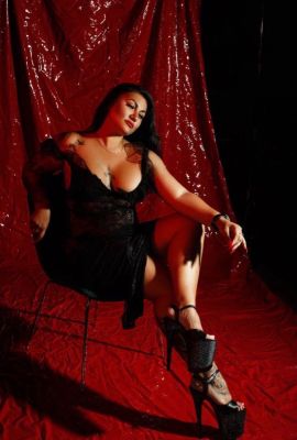 фотка Адель 